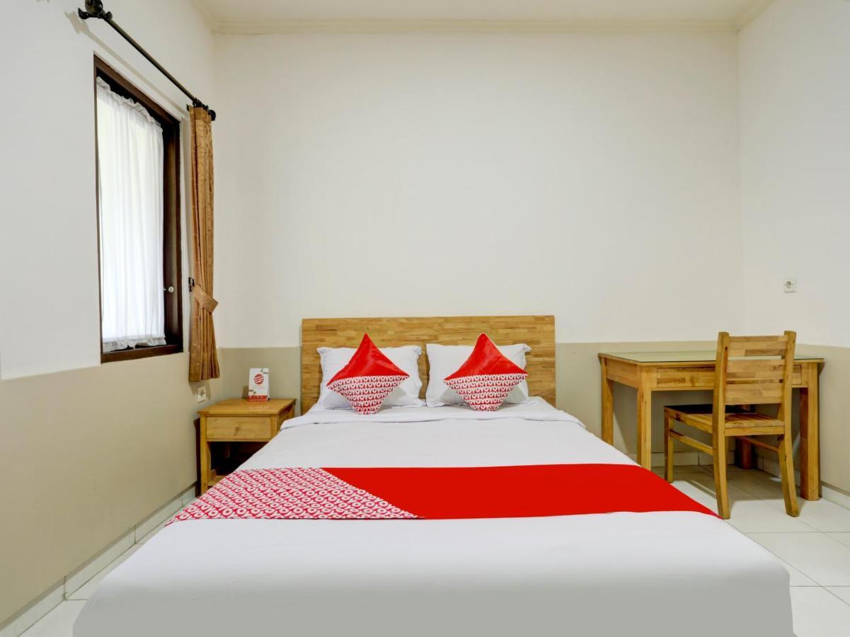 Oyo Flagship 90754 Alamanda Guesthouse Ντενπασάρ Εξωτερικό φωτογραφία